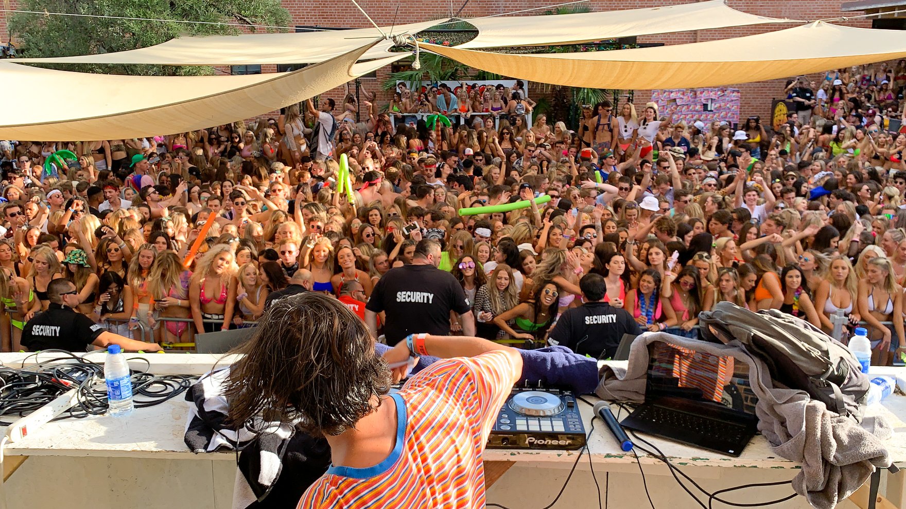 Disco Lines live on tour